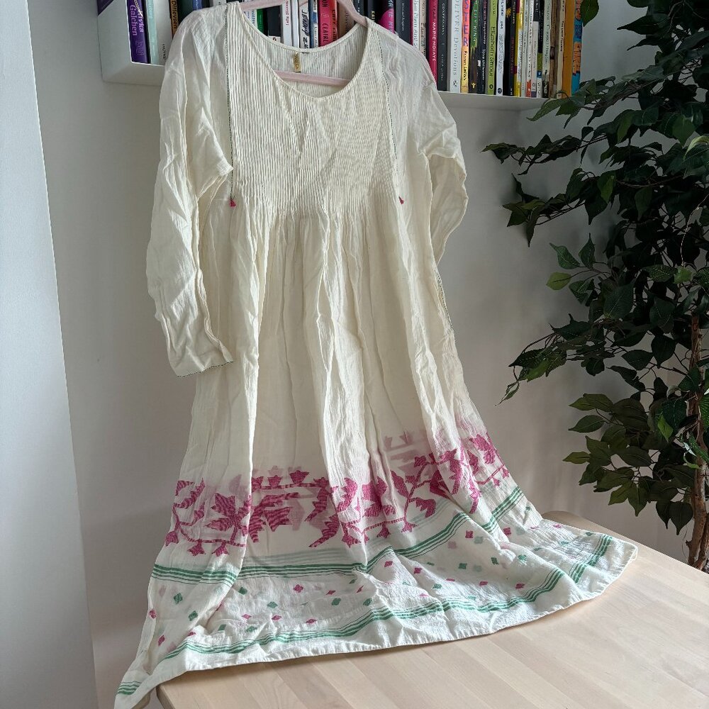 Lovely Victorian-esque Day Dress